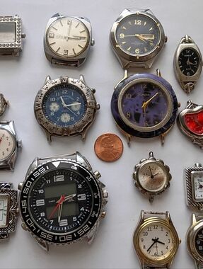 Lot Of 19 Vintage Watch Heads